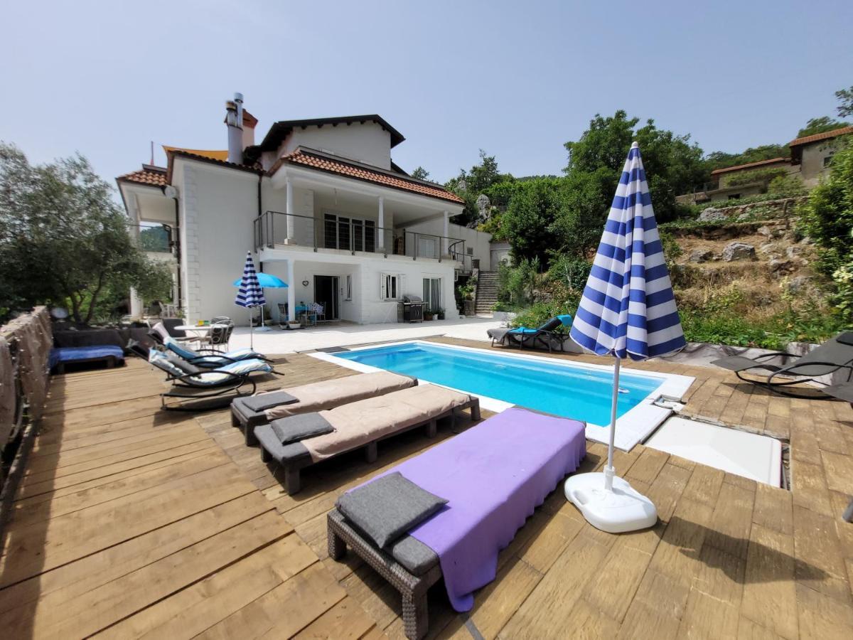 Ferienwohnung Mit Pool Kroatien Mit Meerblick Und Pool Lovran Dış mekan fotoğraf
