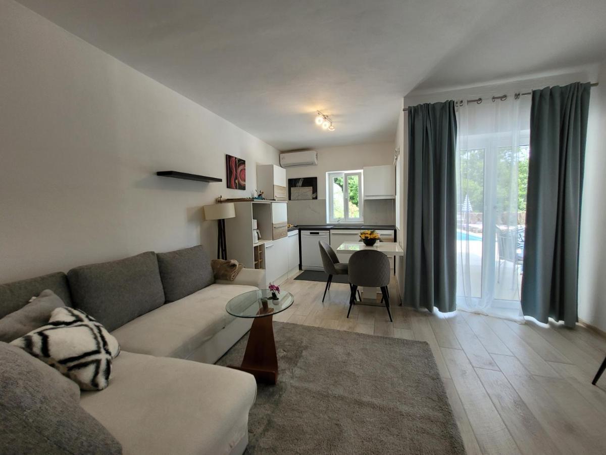 Ferienwohnung Mit Pool Kroatien Mit Meerblick Und Pool Lovran Dış mekan fotoğraf